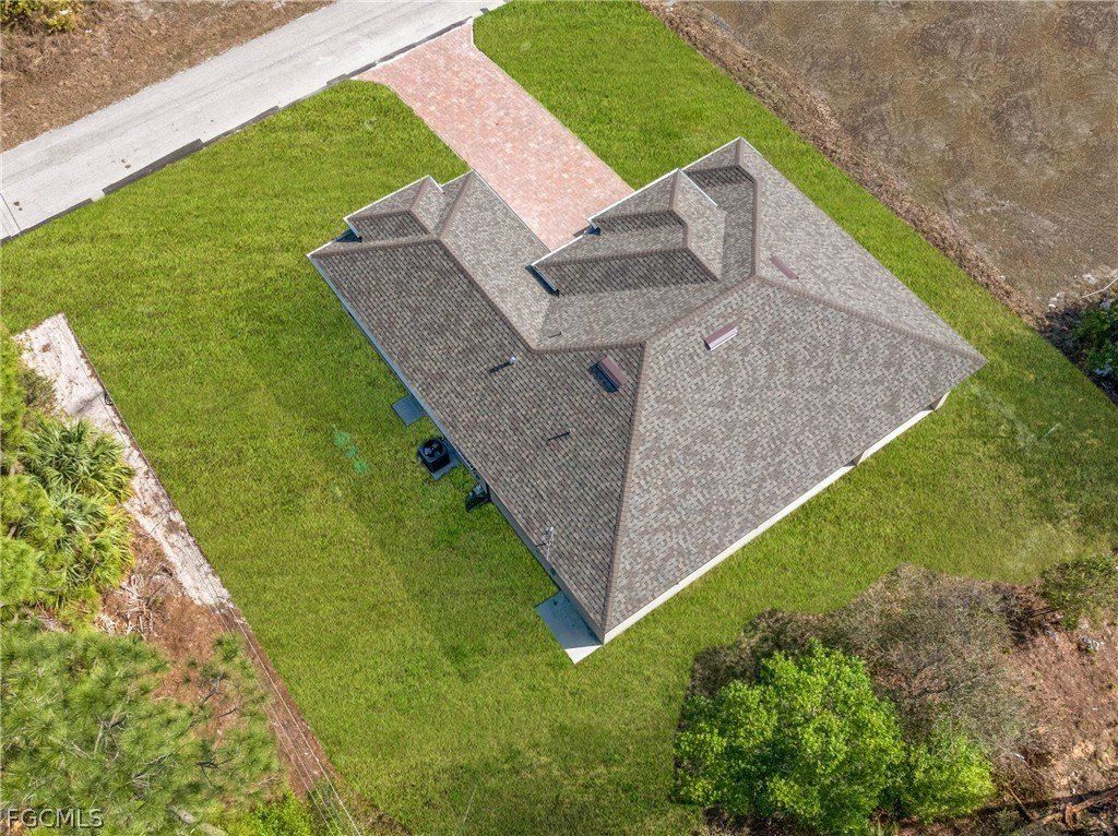 2704 E 15Th Street. Lehigh Acres, FL 33972