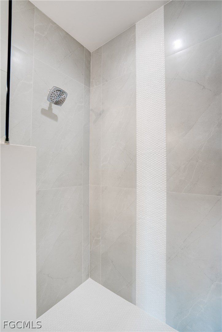 3804 Se 12Th Avenue. Cape Coral, FL 33904