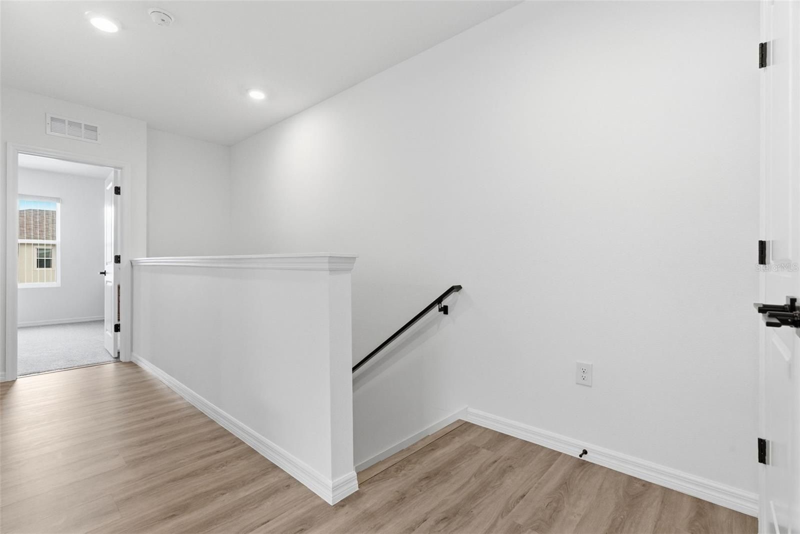 475 Mangrove Shade Circle. Apollo Beach, FL 33572