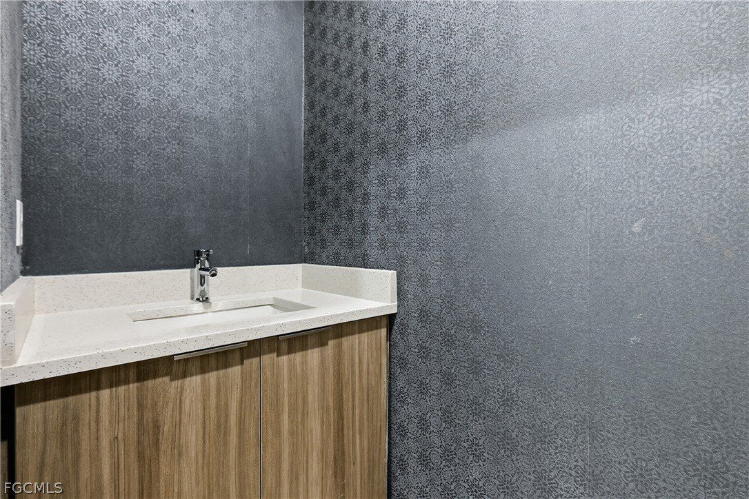 1300 E Bucknell Lane. Labelle, FL 33935