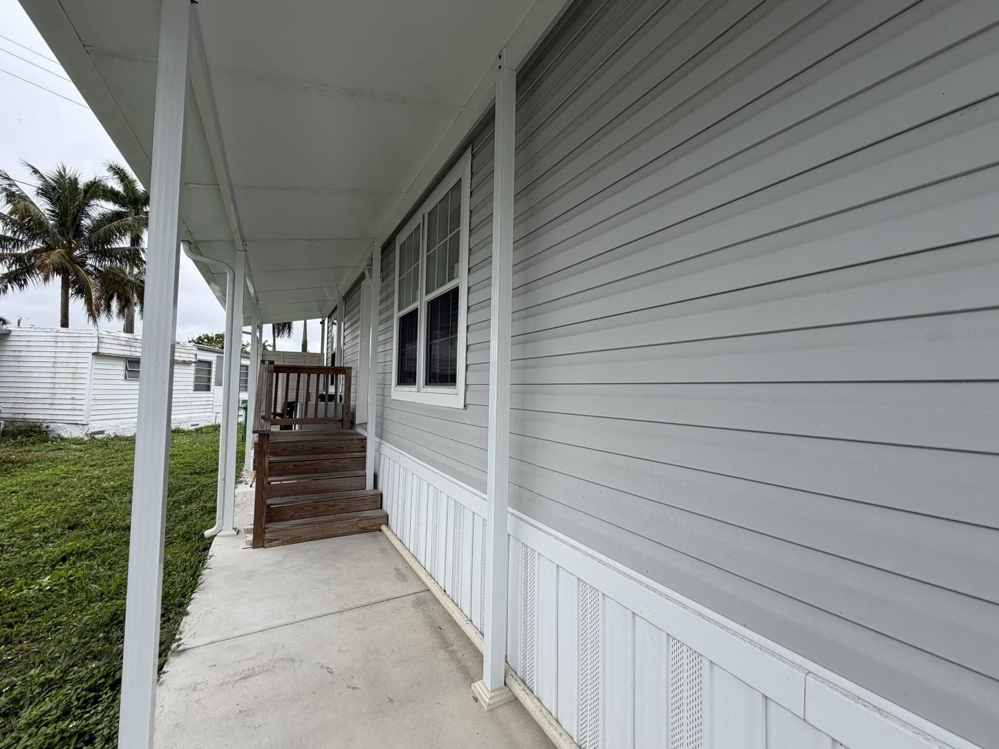 8516 Sw 17Th Court. Davie, FL 33324