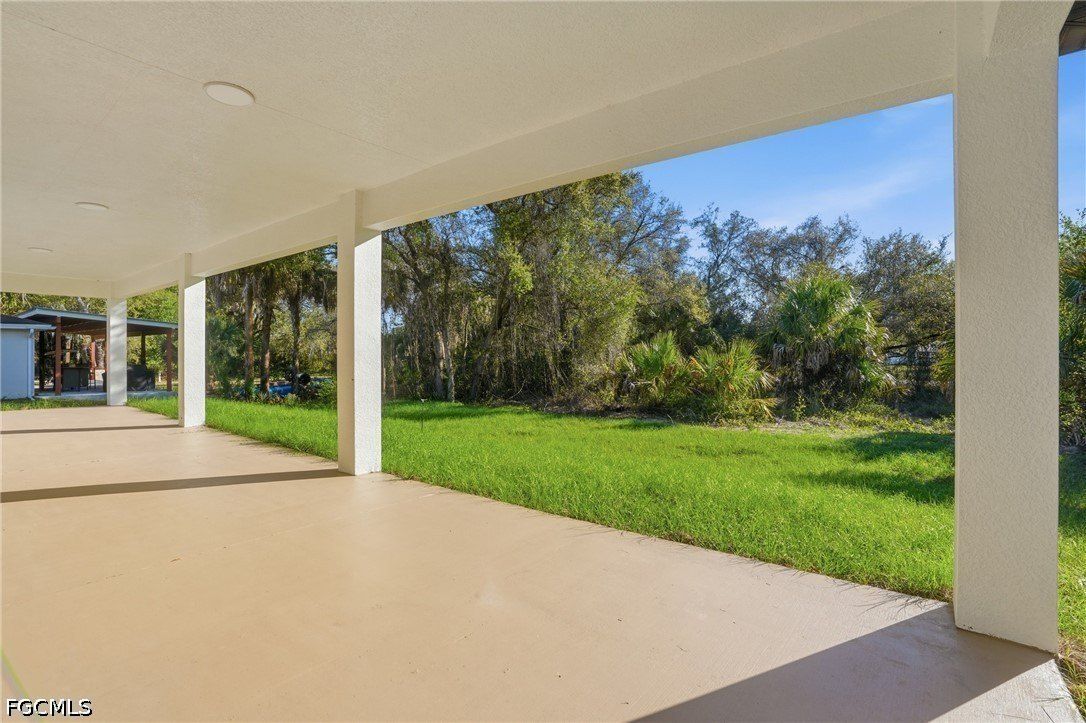 2039 Detroit Drive. Labelle, FL 33935