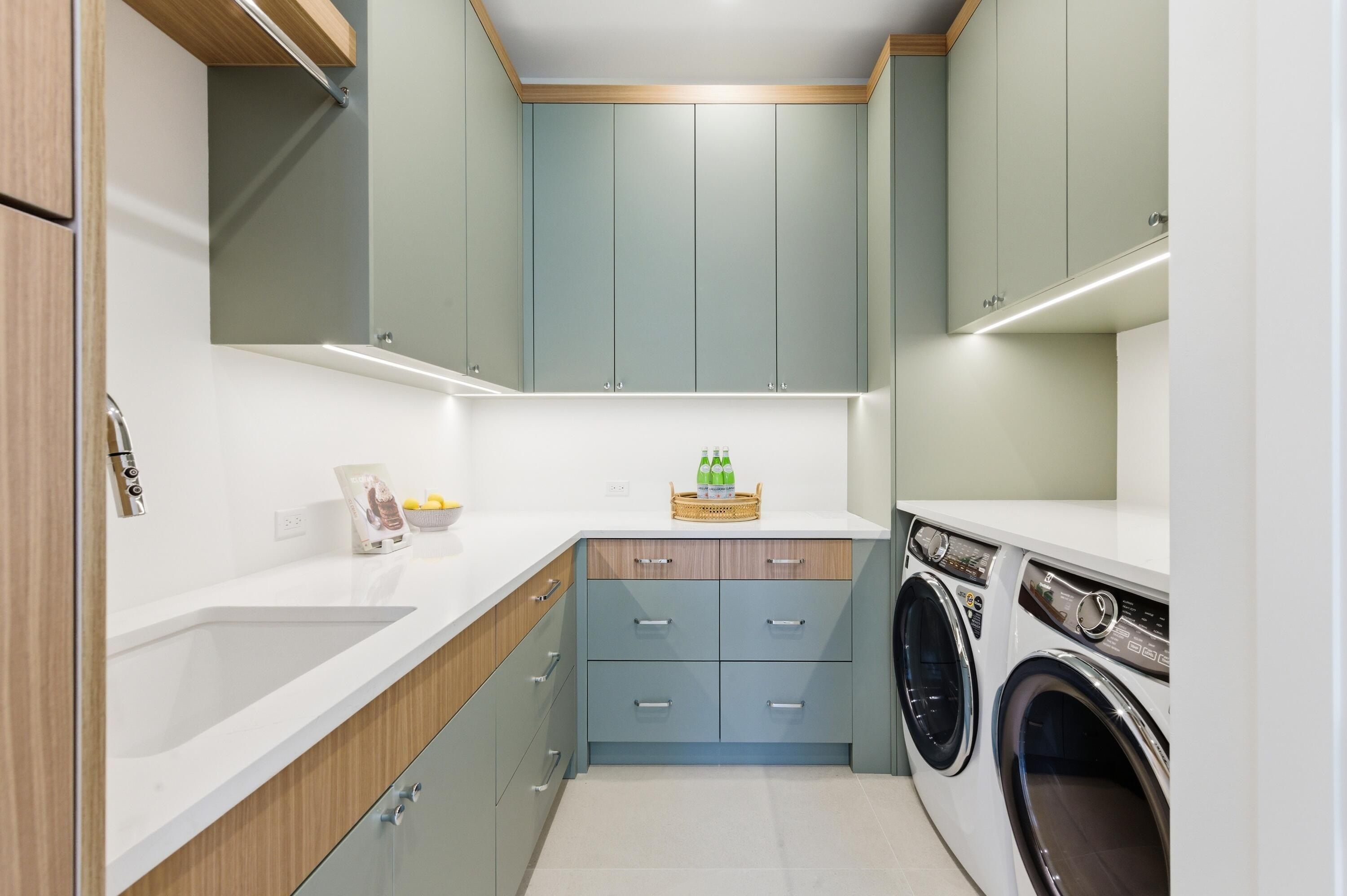 2442 Bay Circle. Palm Beach Gardens, FL 33410