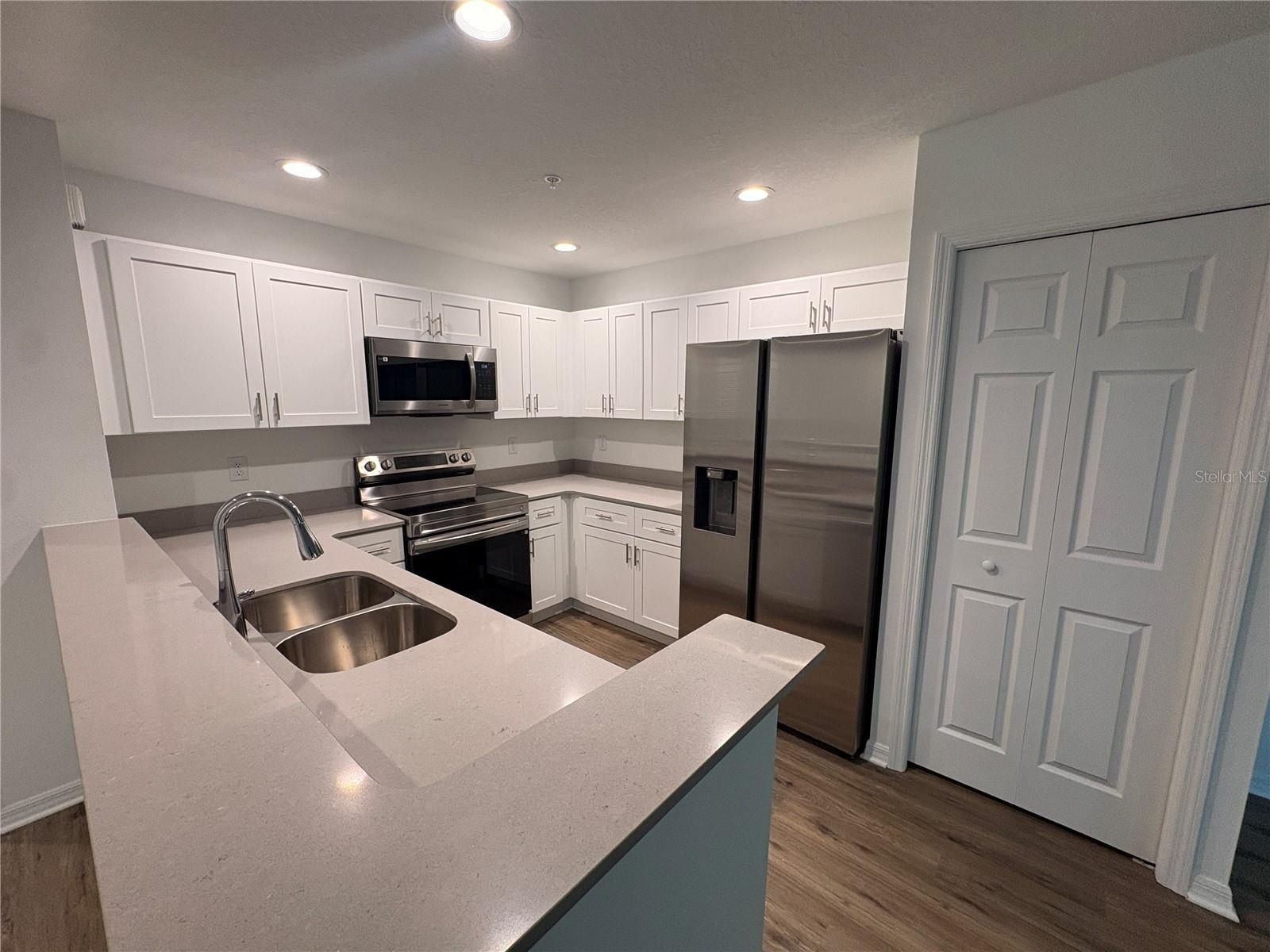 2525 6Th Avenue Drive E. Bradenton, FL 34208