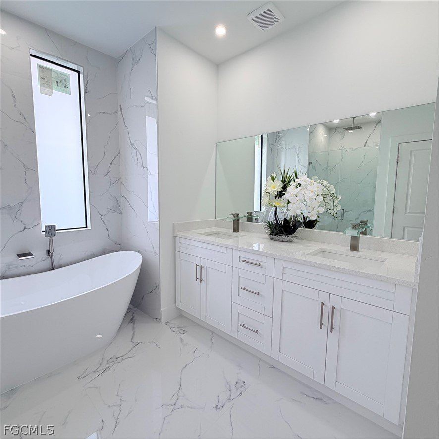 860 Kildare Street E. Lehigh Acres, FL 33974