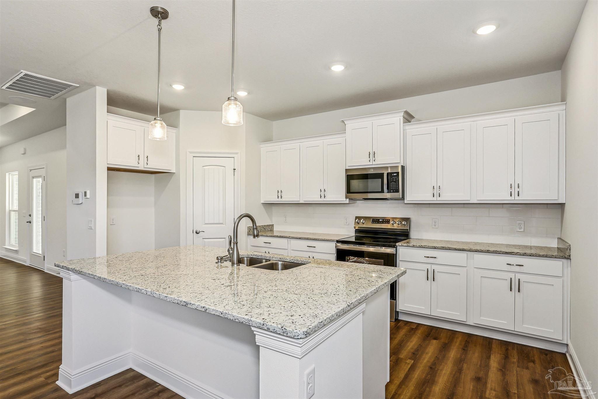 8957 Gumwood St. Milton, FL 32570