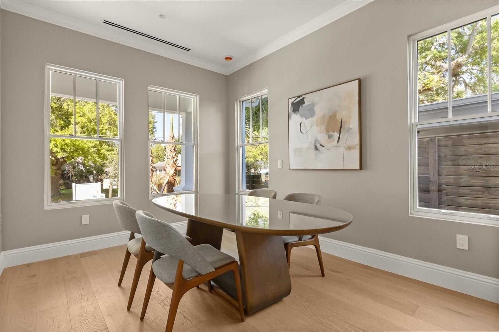 1006 E Harwood Street. Orlando, FL 32803