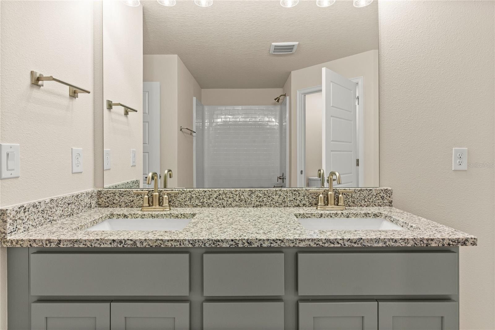 7576 Bent Tree Loop. Saint Cloud, FL 34773