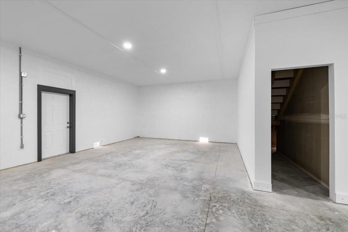 5056 Oak Leaf Lane. Hernando Beach, FL 34607