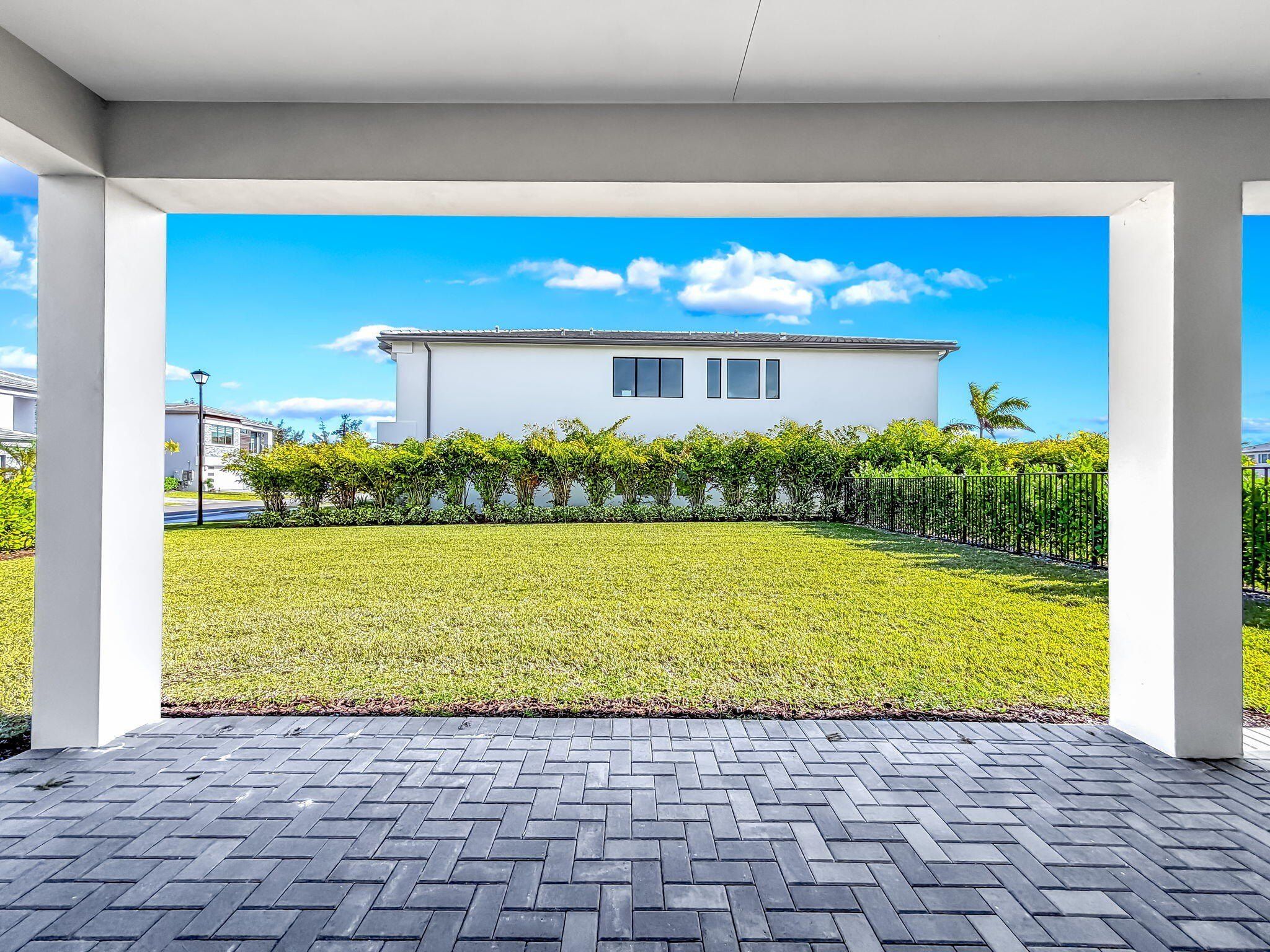 8286 Fishers Island Way. Boca Raton, FL 33434