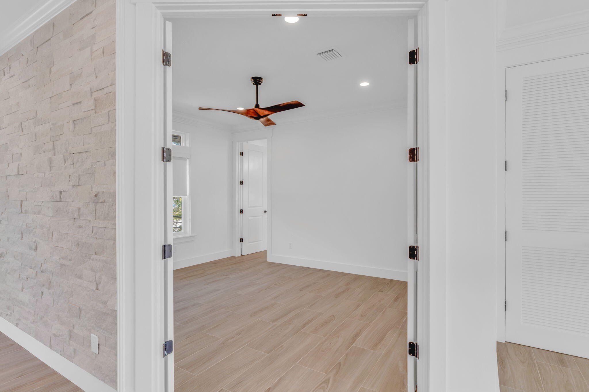 17210 Angelfish Lane. Sugarloaf Key, FL 33042