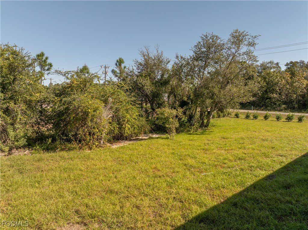 100 Zobora Circle. Fort Myers, FL 33913