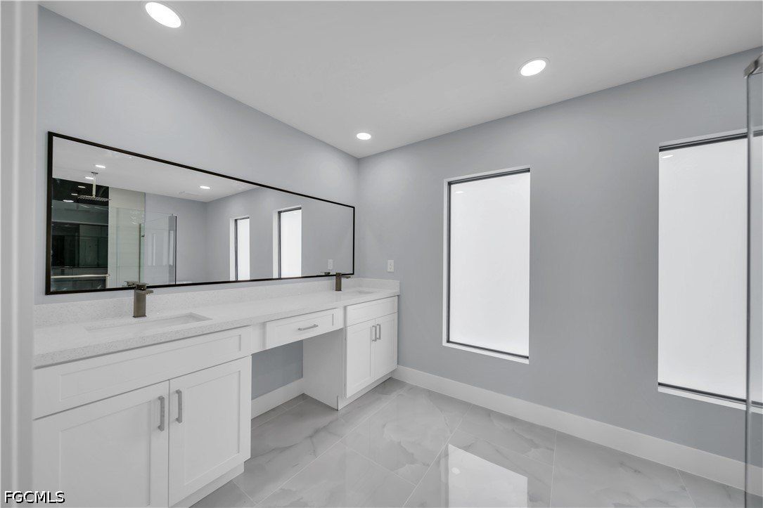 4028 26Th Street Sw. Lehigh Acres, FL 33976