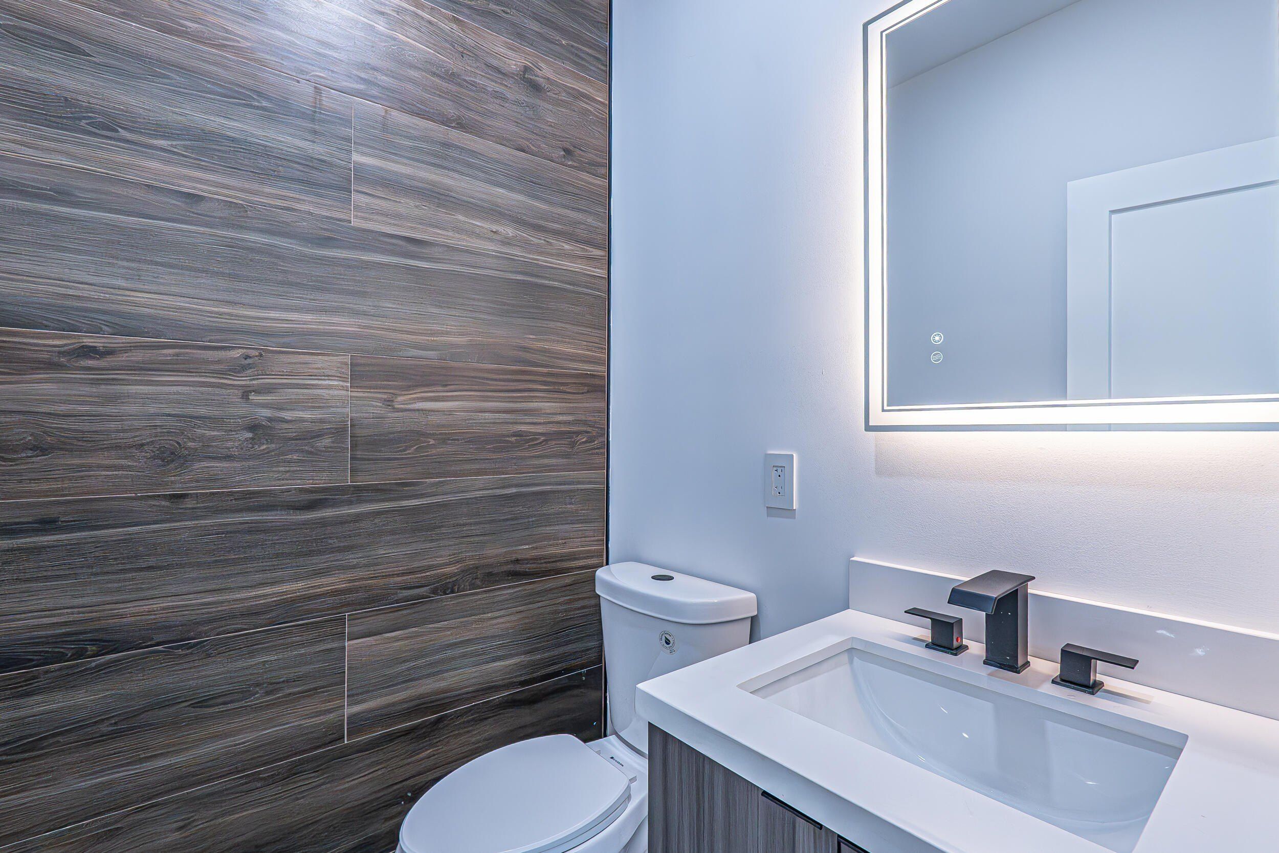 2725 Nw 7Th Street. Fort Lauderdale, FL 33311