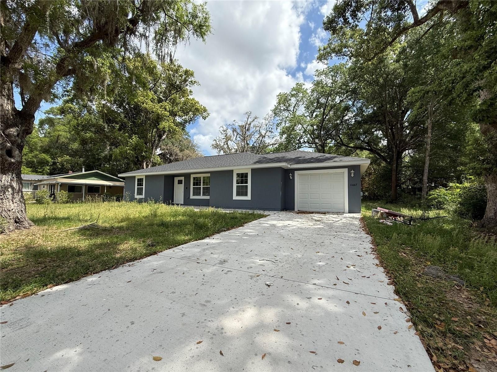 11667 Se 60Th Avenue. Belleview, FL 34420