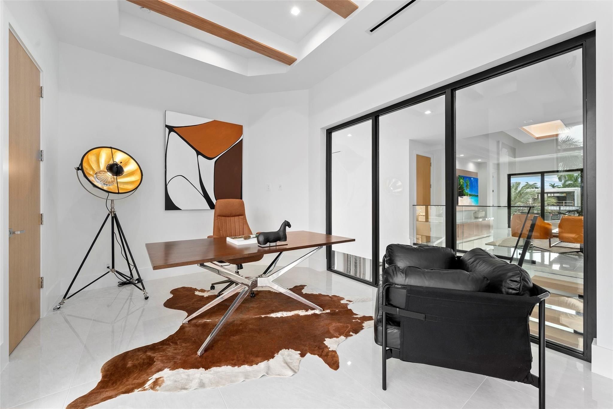 24 Fiesta Way. Fort Lauderdale, FL 33301