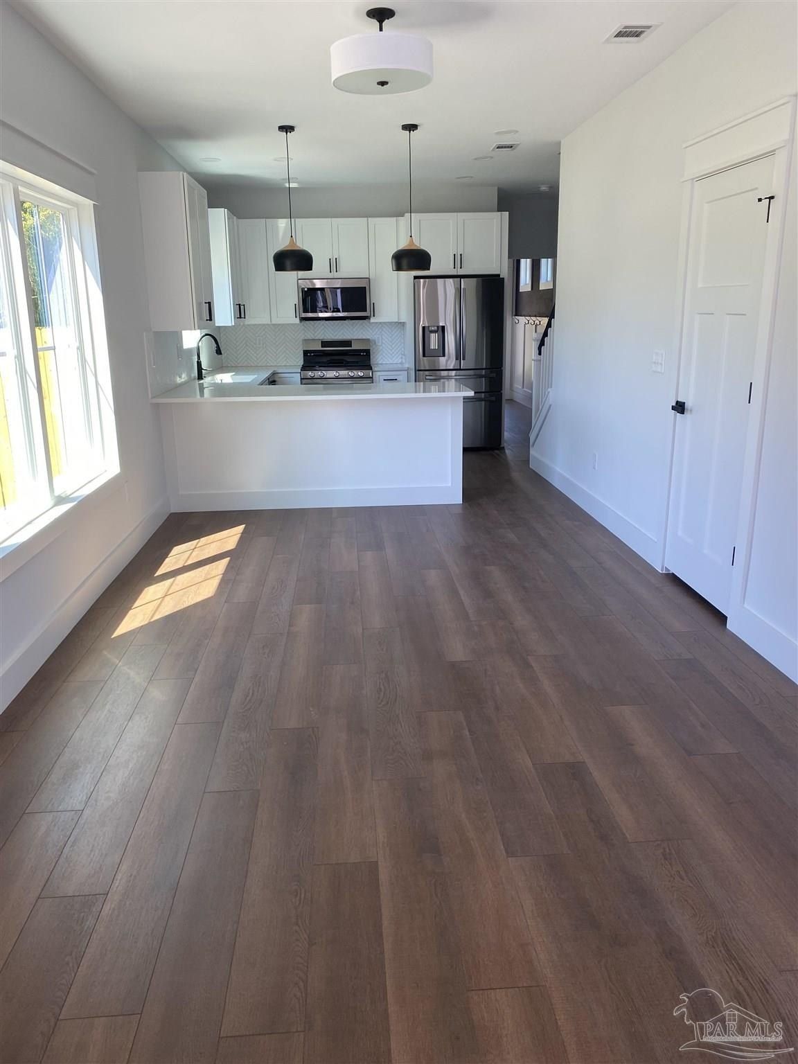 910 W Jackson St. Pensacola, FL 32501