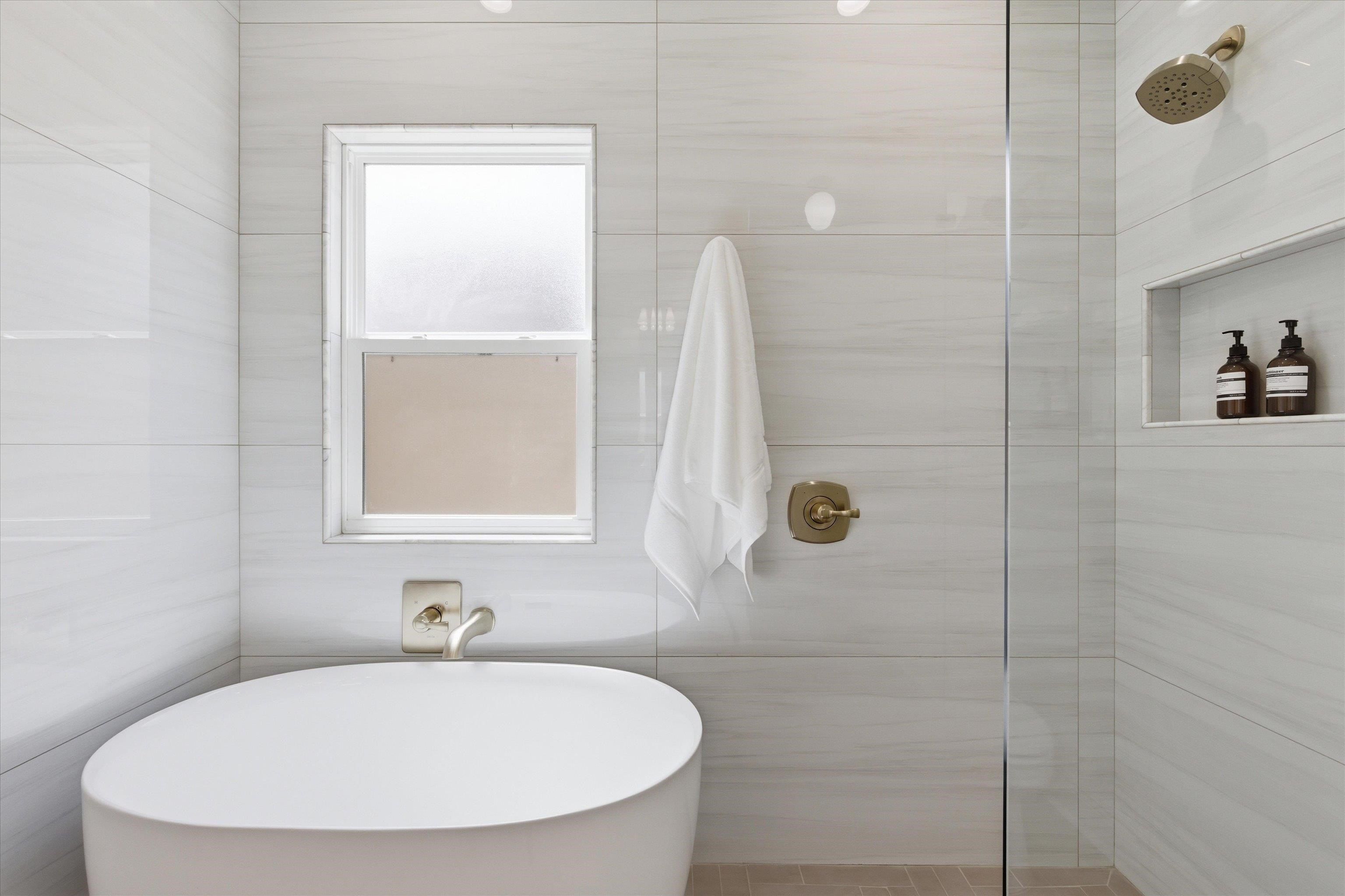 1556 China Grove Trail. Tallahassee, FL 32301