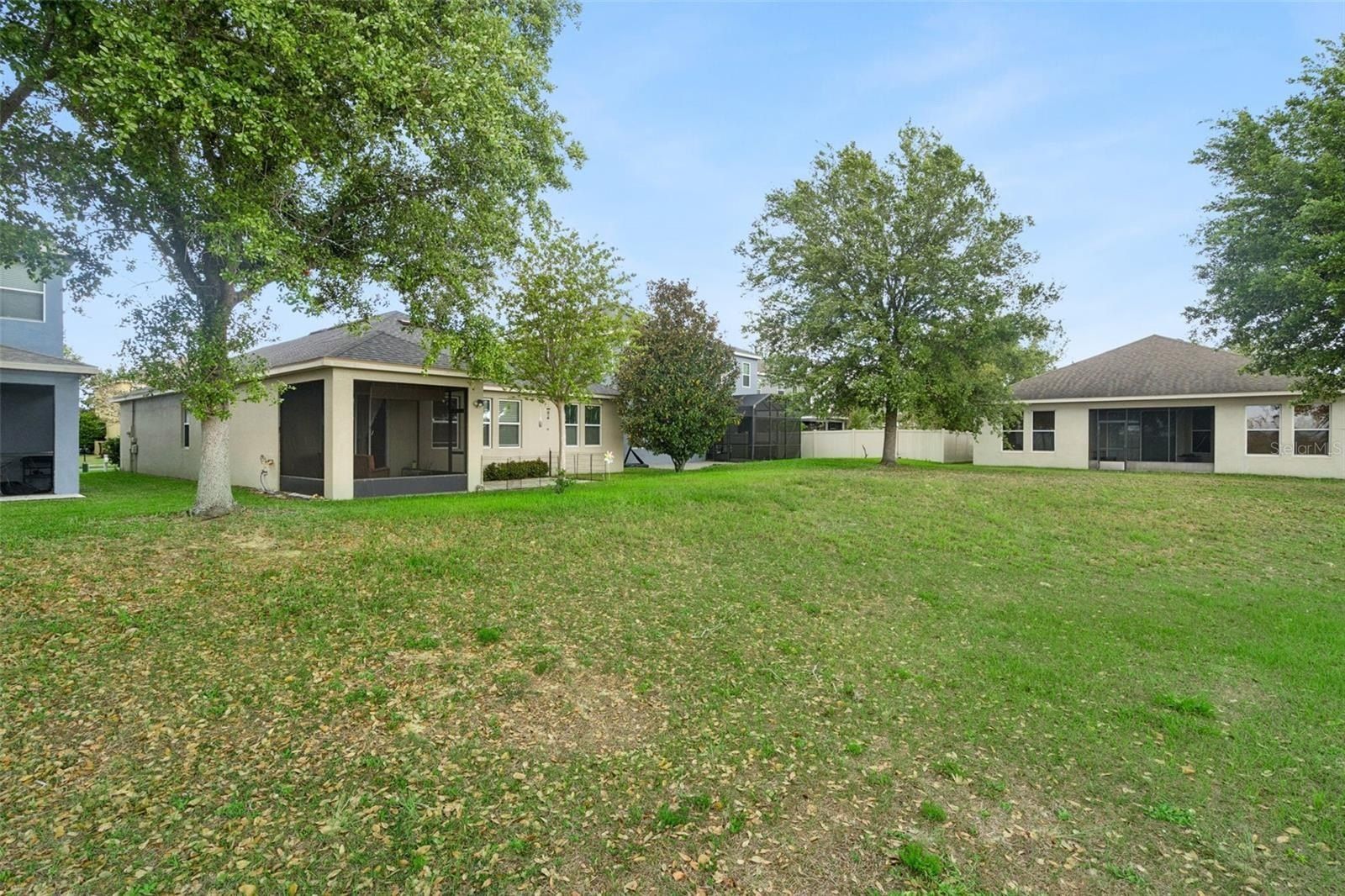 706 Barefoot Bay Loop. Groveland, FL 34736