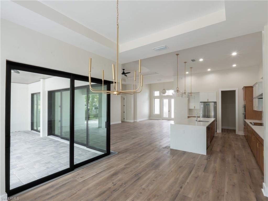1257 22Nd Ave N. Naples, FL 34103