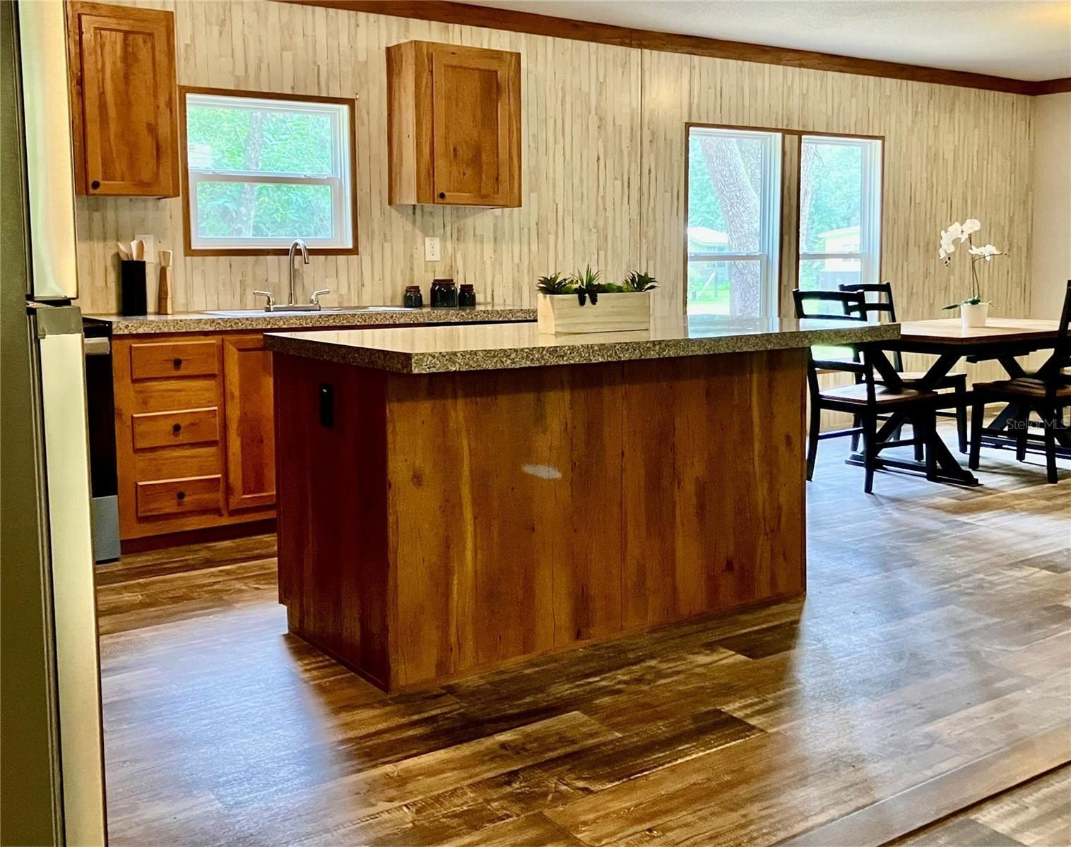 16598 Nw 80Th Avenue. Trenton, FL 32693