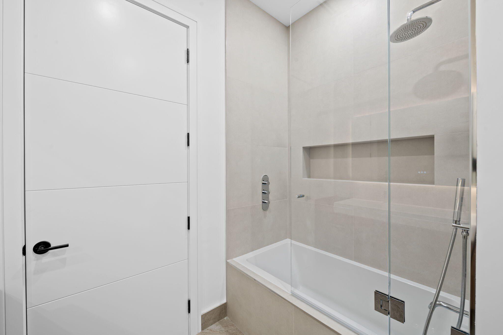 2625 Ne 29Th Court. Fort Lauderdale, FL 33306