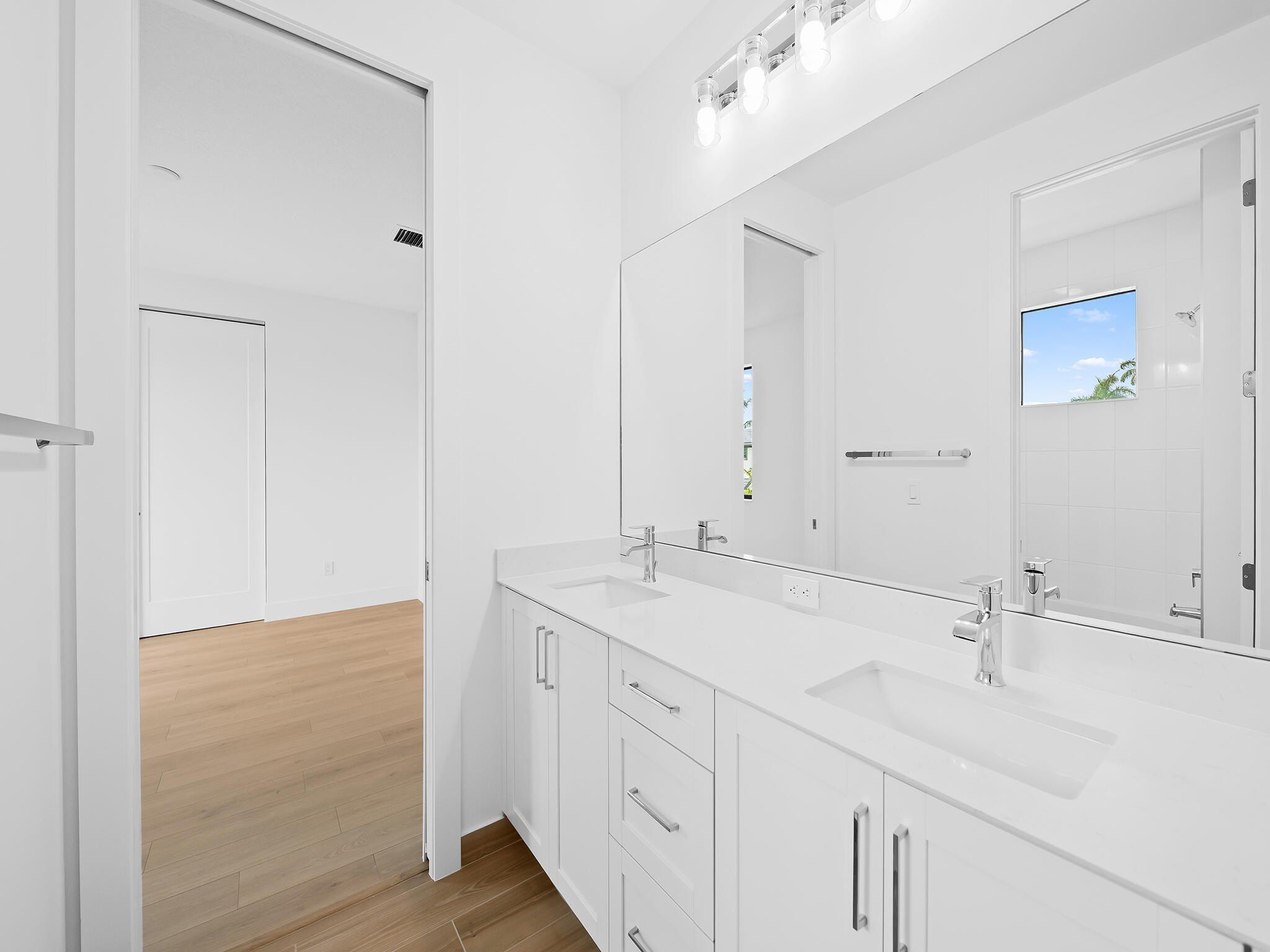 1437 Sw 23Rd Court. Fort Lauderdale, FL 33315