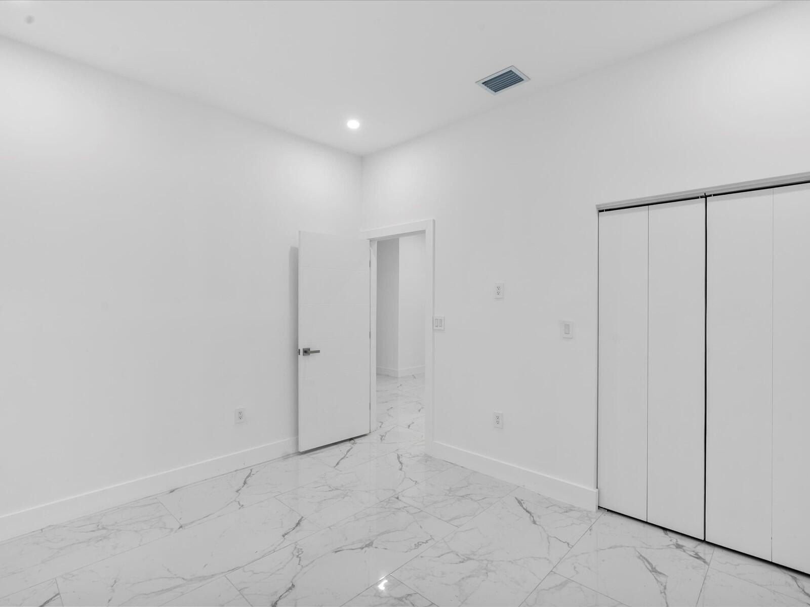 533 Nw 16Th Avenue. Fort Lauderdale, FL 33311