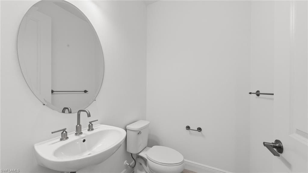 3062 Heritage Pines Dr Lot 230. Fort Myers, FL 33905