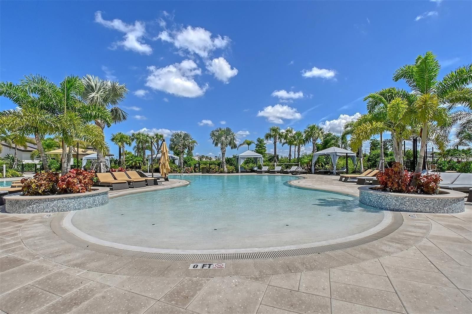 3419 Hilltop Circle. Bradenton, FL 34211