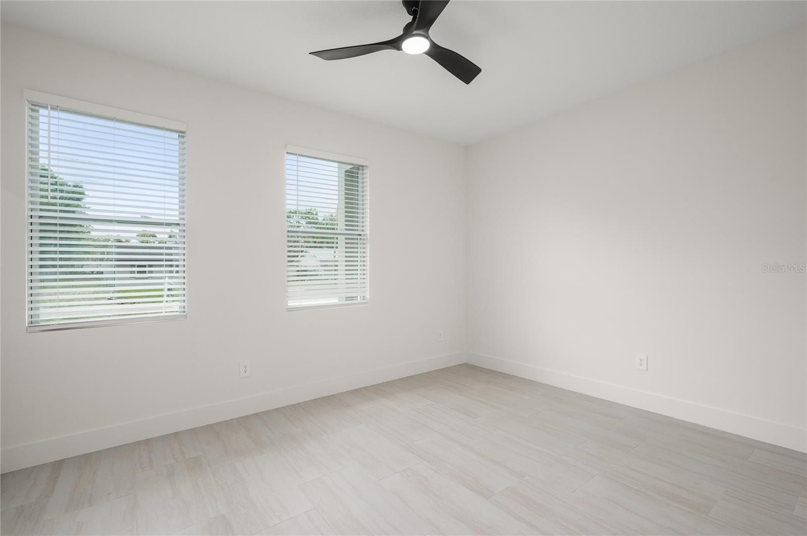 63 Marta Road. Debary, FL 32713