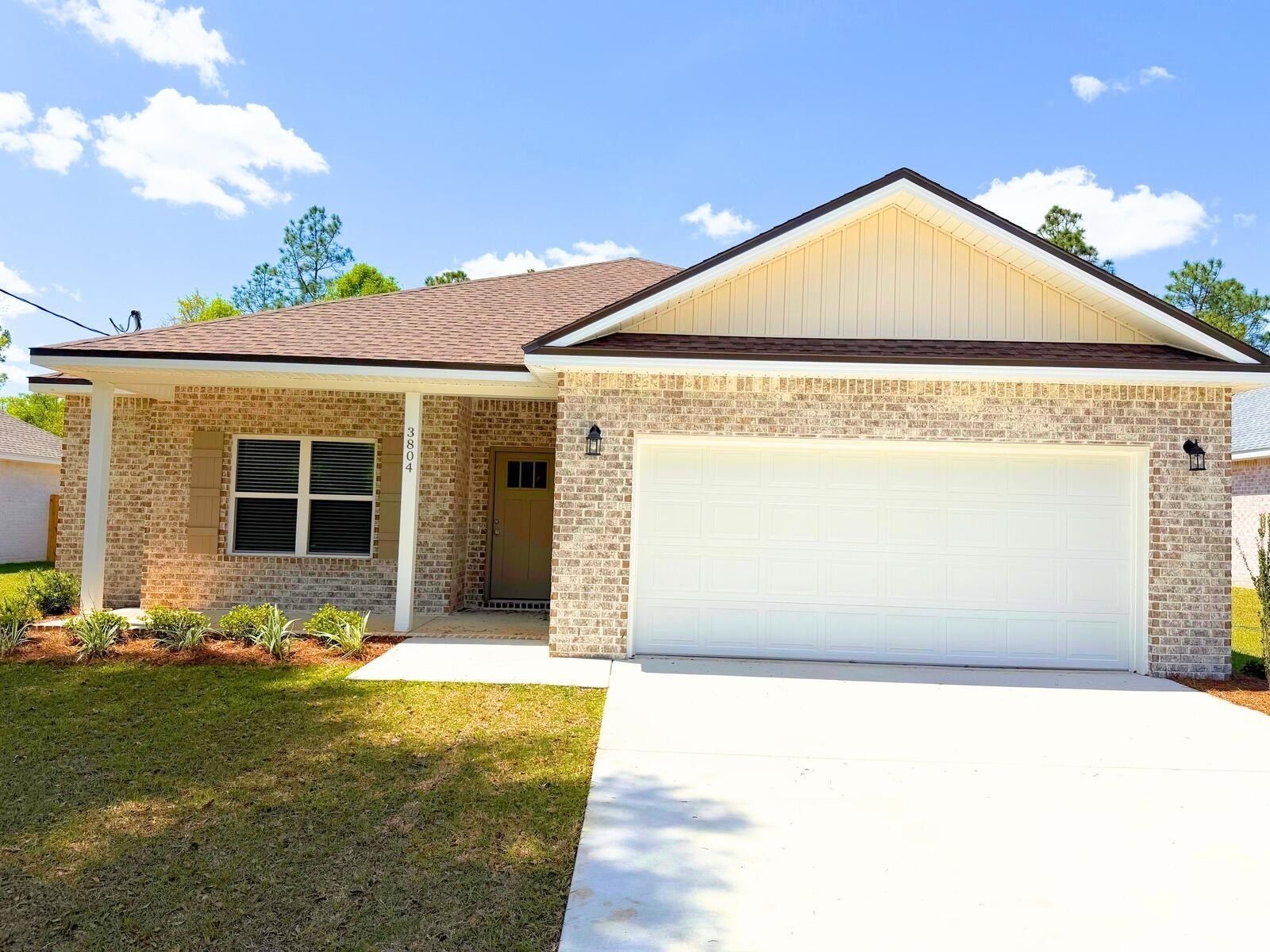3804 Golden Acres Circle. Crestview, FL 32539