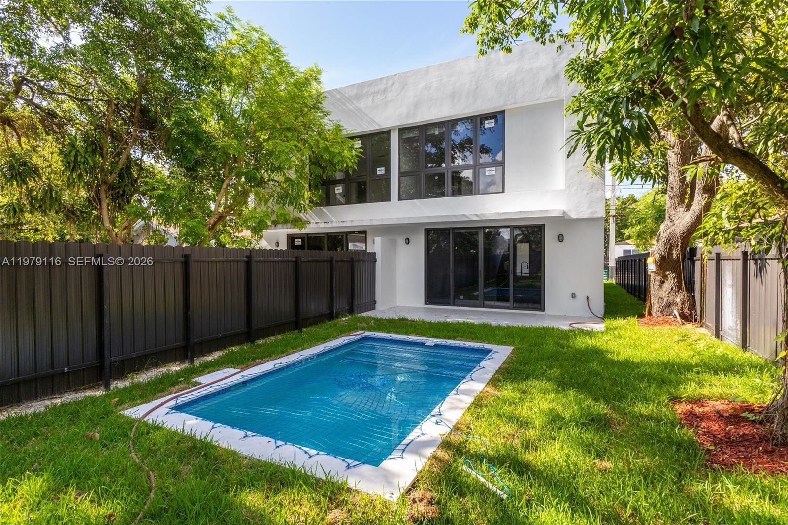 53 Nw 52Nd St. Miami, FL 33127