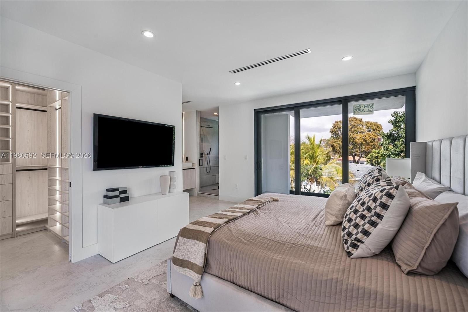 2943 Sw 21St St. Miami, FL 33145