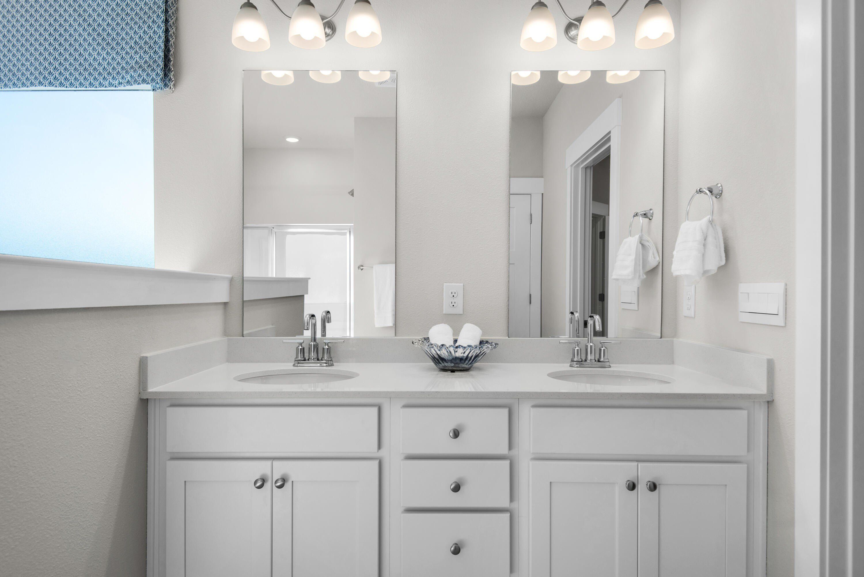 8694 Bluebell Street. Milton, FL 32583