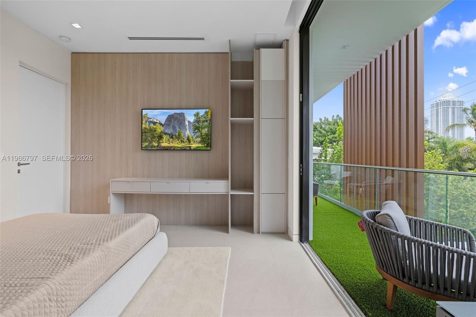 4534 Sheridan Ave. Miami Beach, FL 33140