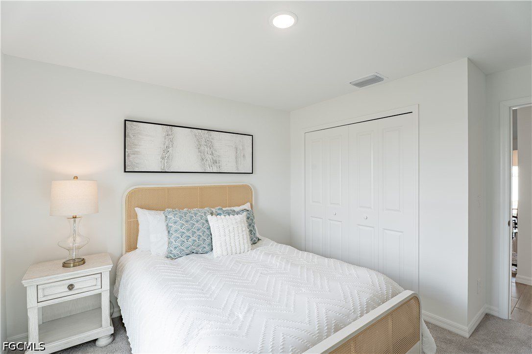 1811 Ne 1St Place. Cape Coral, FL 33909