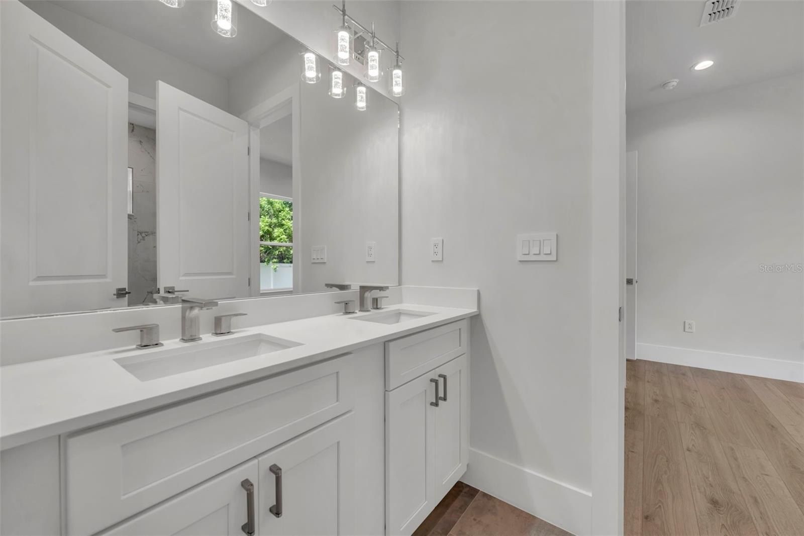 102 Bell Place. Winter Park, FL 32792