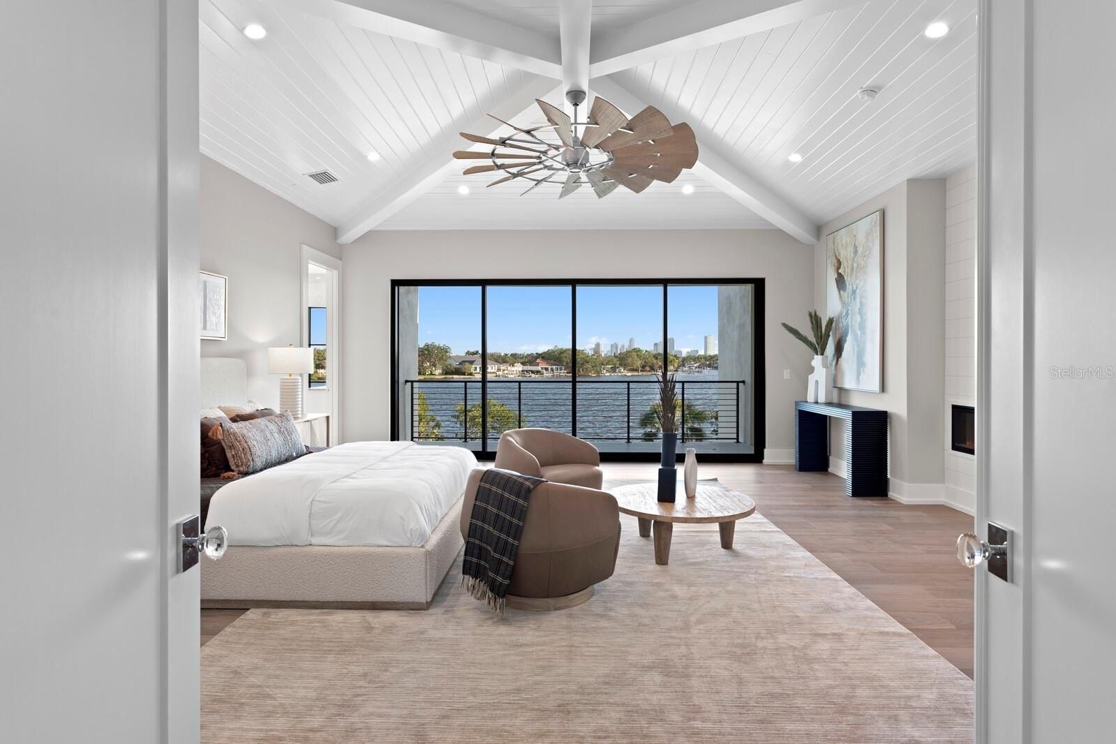 337 Coffee Pot Drive Ne. St Petersburg, FL 33704