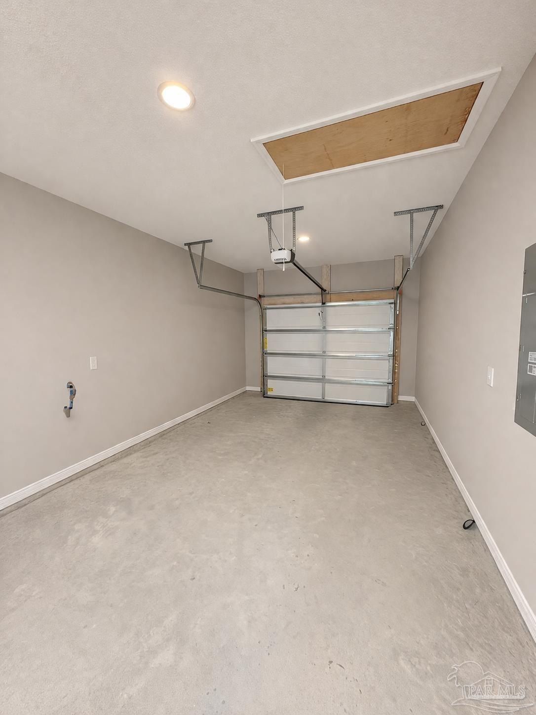 2607 N H St. Pensacola, FL 32501