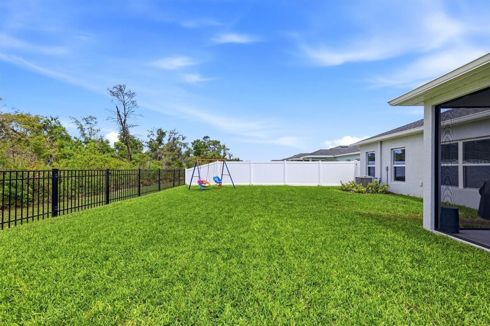 806 170Th Court E. Bradenton, FL 34212
