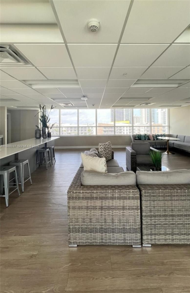 321 Ne 26Th St. Miami, FL 33137