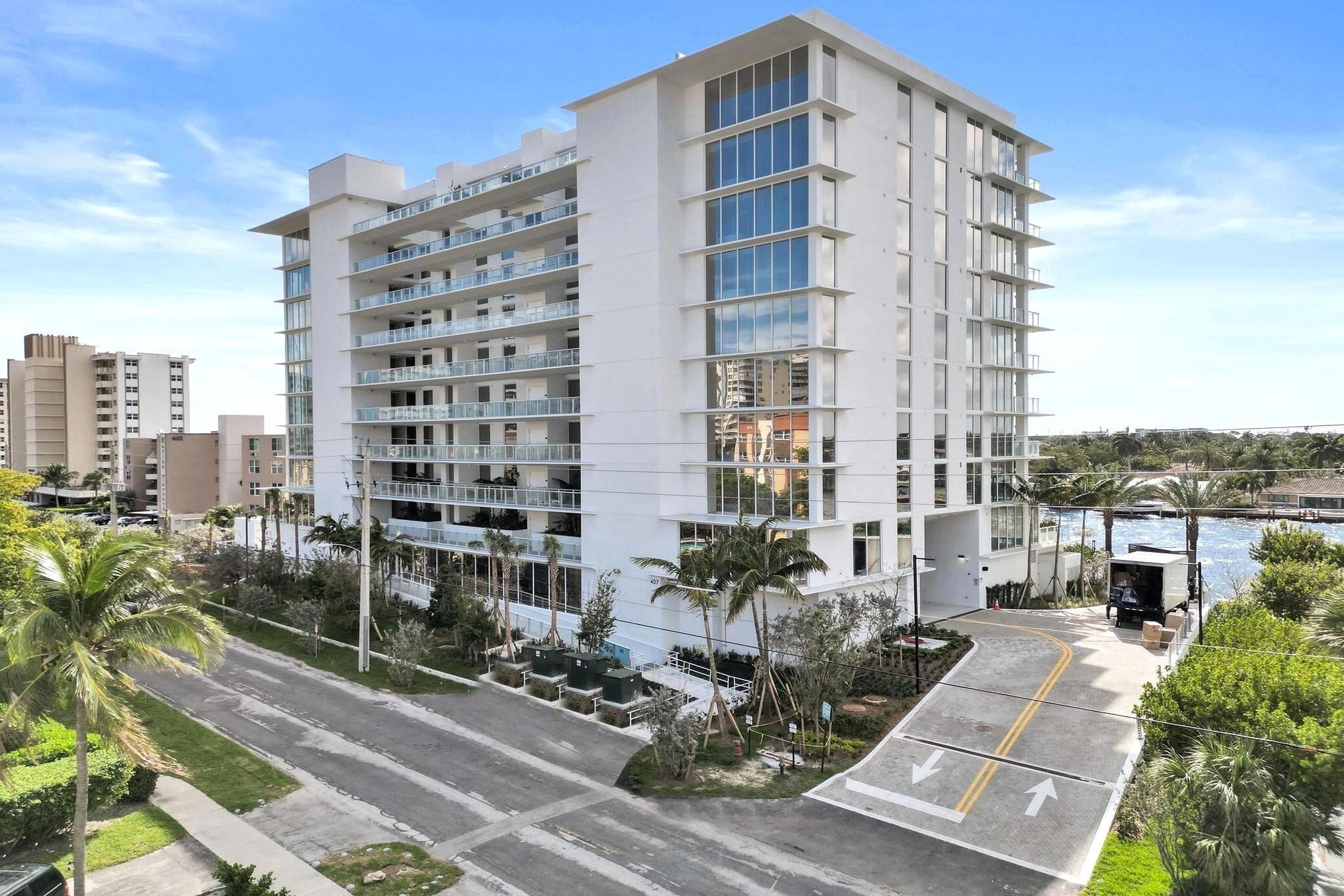 407 N Riverside Drive. Pompano Beach, FL 33062