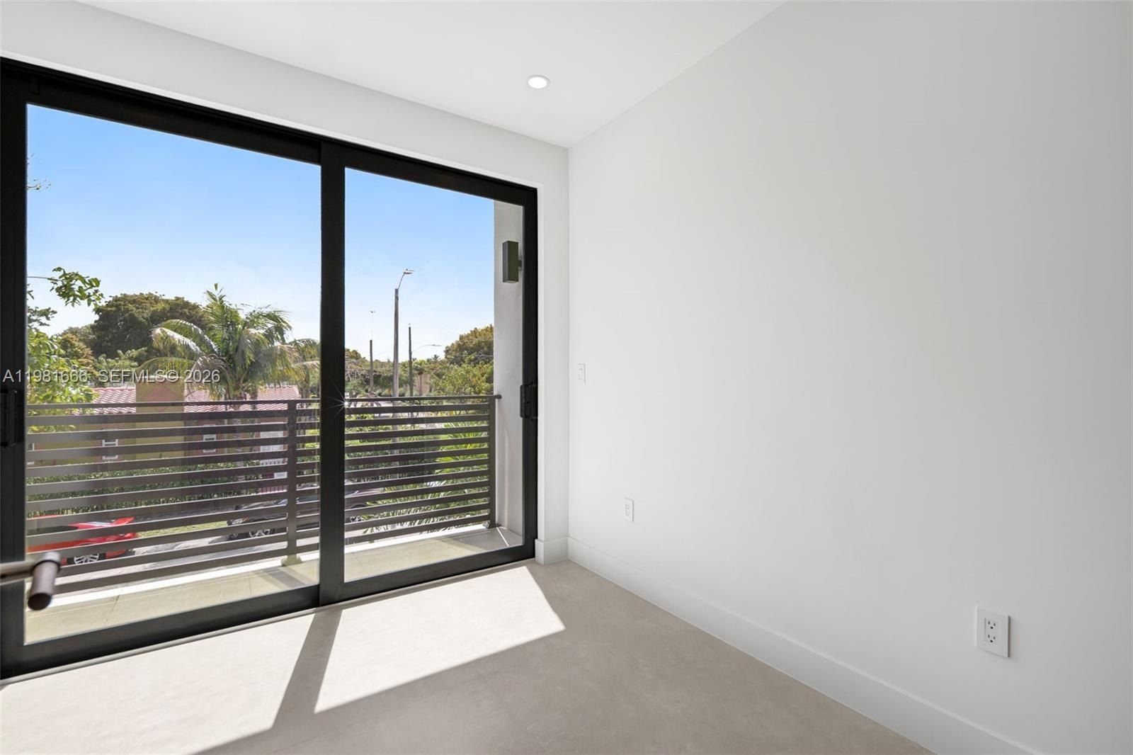 569 Nw 44Th St. Miami, FL 33127