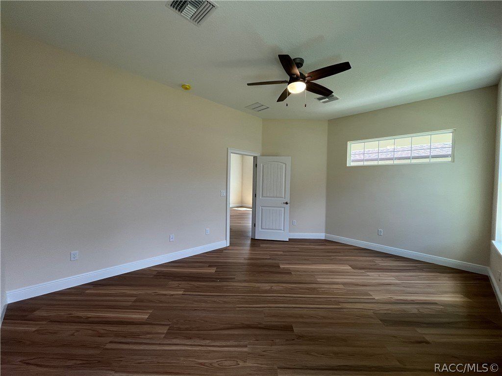 9209 S Deer Park Drive. Homosassa, FL 34446