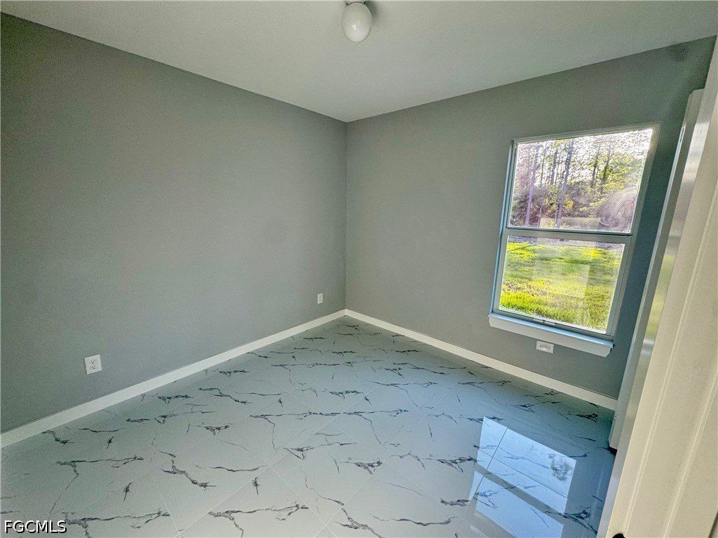 2305 Grant Avenue. Alva, FL 33920