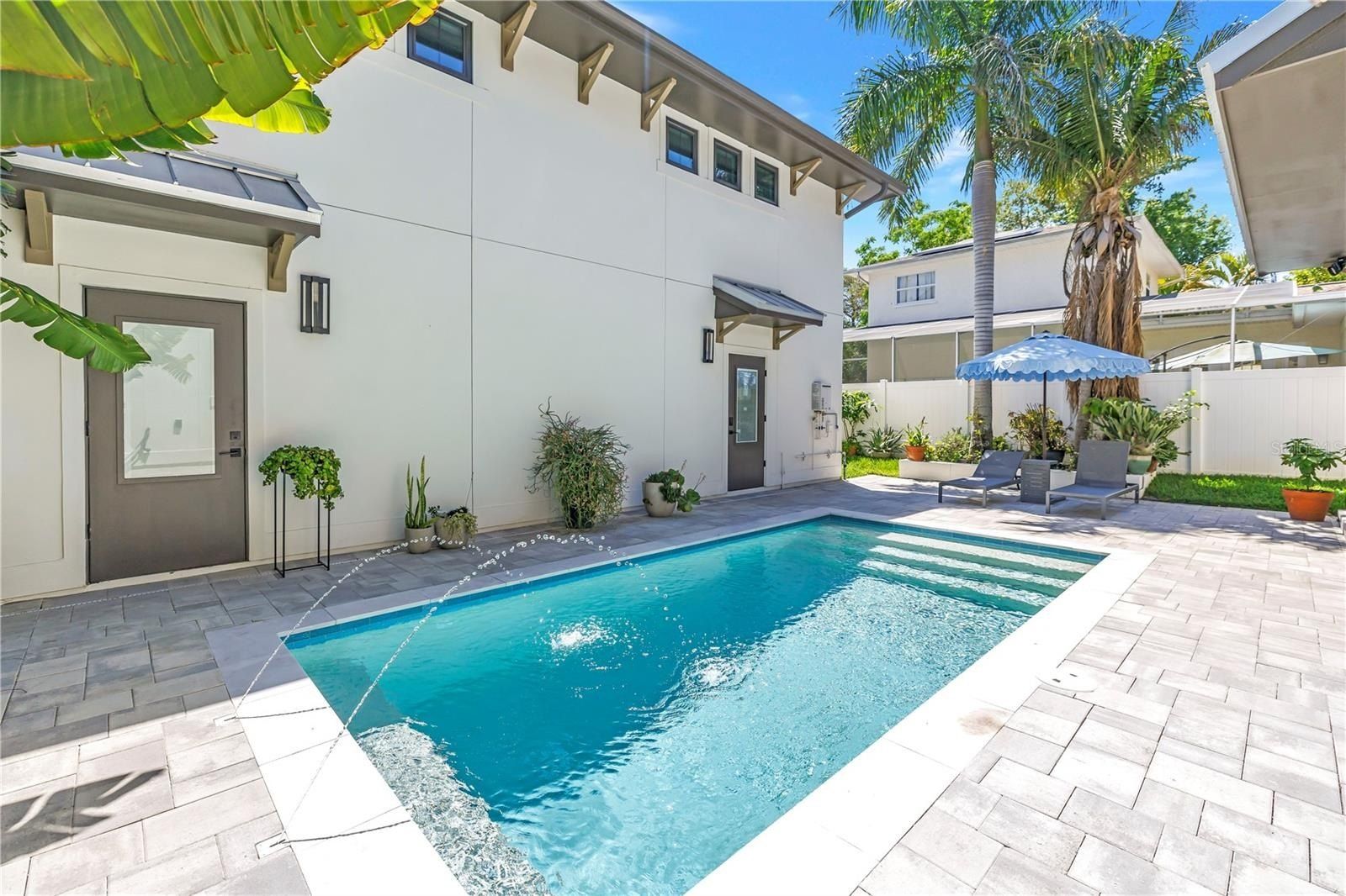 770 21St Avenue N. St Petersburg, FL 33704