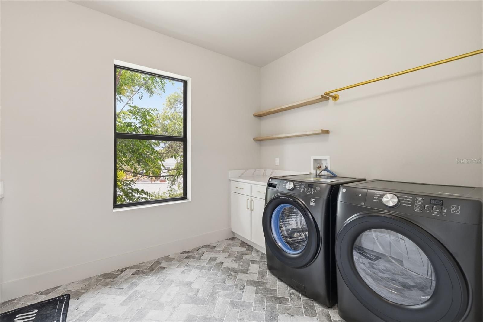 2301 N Ridgewood Avenue. Tampa, FL 33602