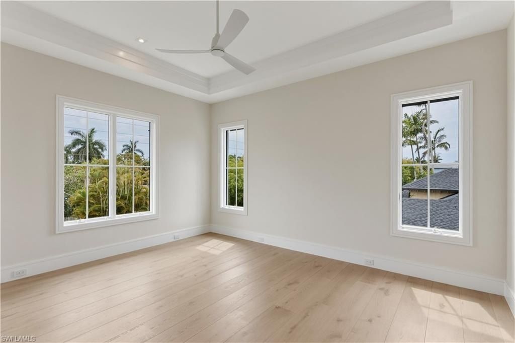 1079 Diana Ave. Naples, FL 34103