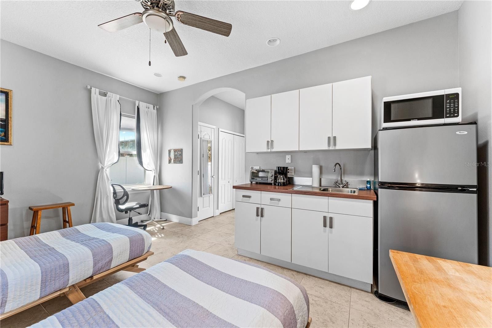 827 E 26Th Avenue. New Smyrna Beach, FL 32169